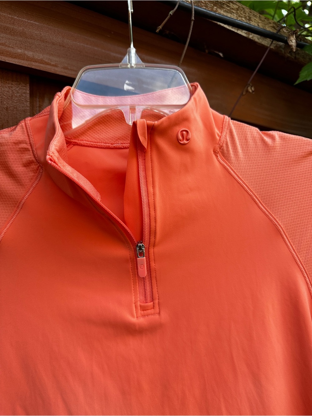 Lululemon Nulux golf shirt - Picture 3 of 5